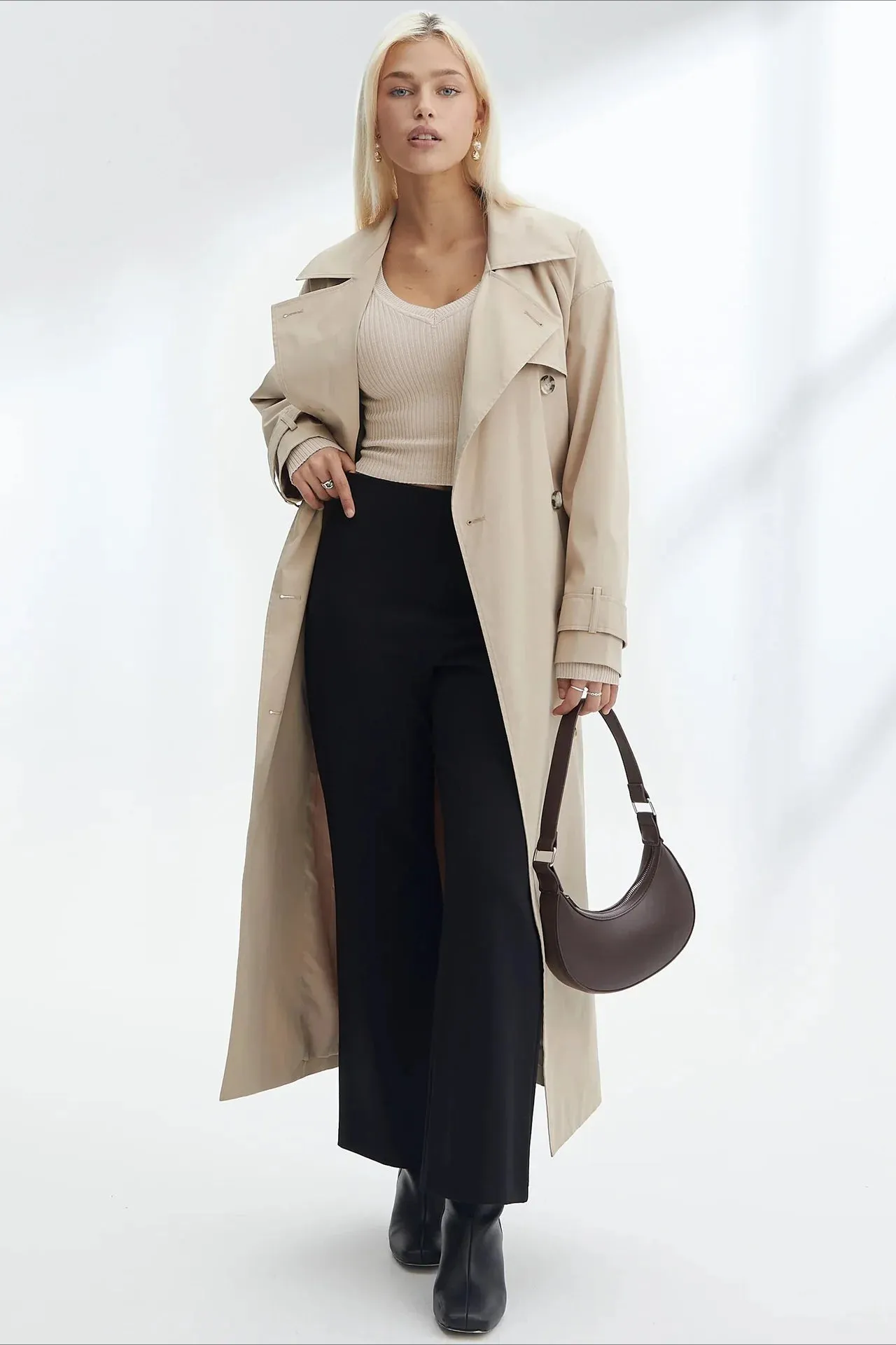 Chic Ribbed V-Neck Cropped Long Sleeve Top